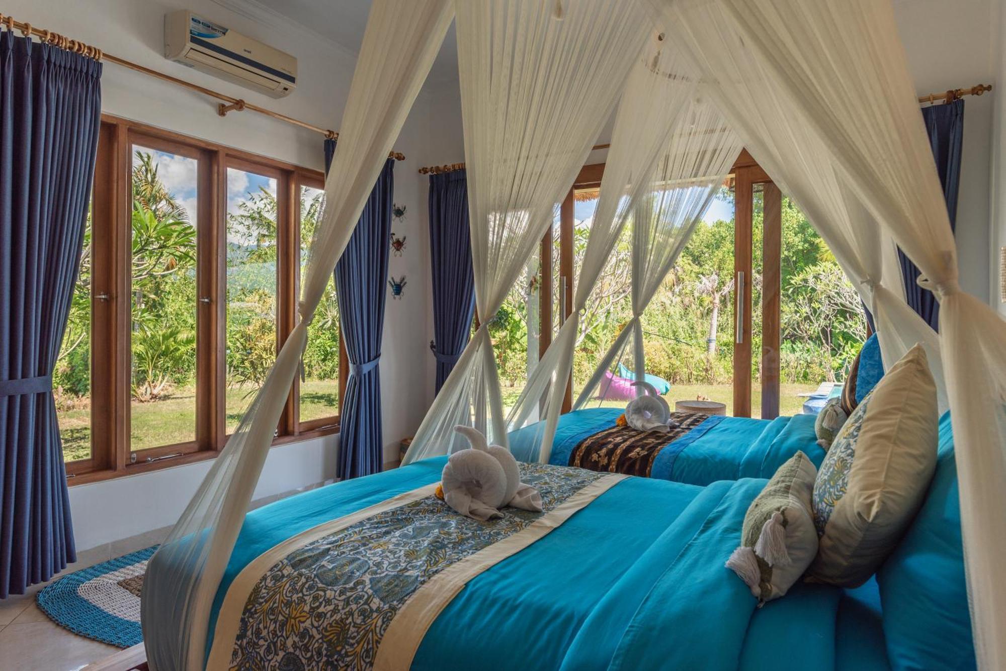 Absolute Beach Front Villa Umeanyar Exterior photo