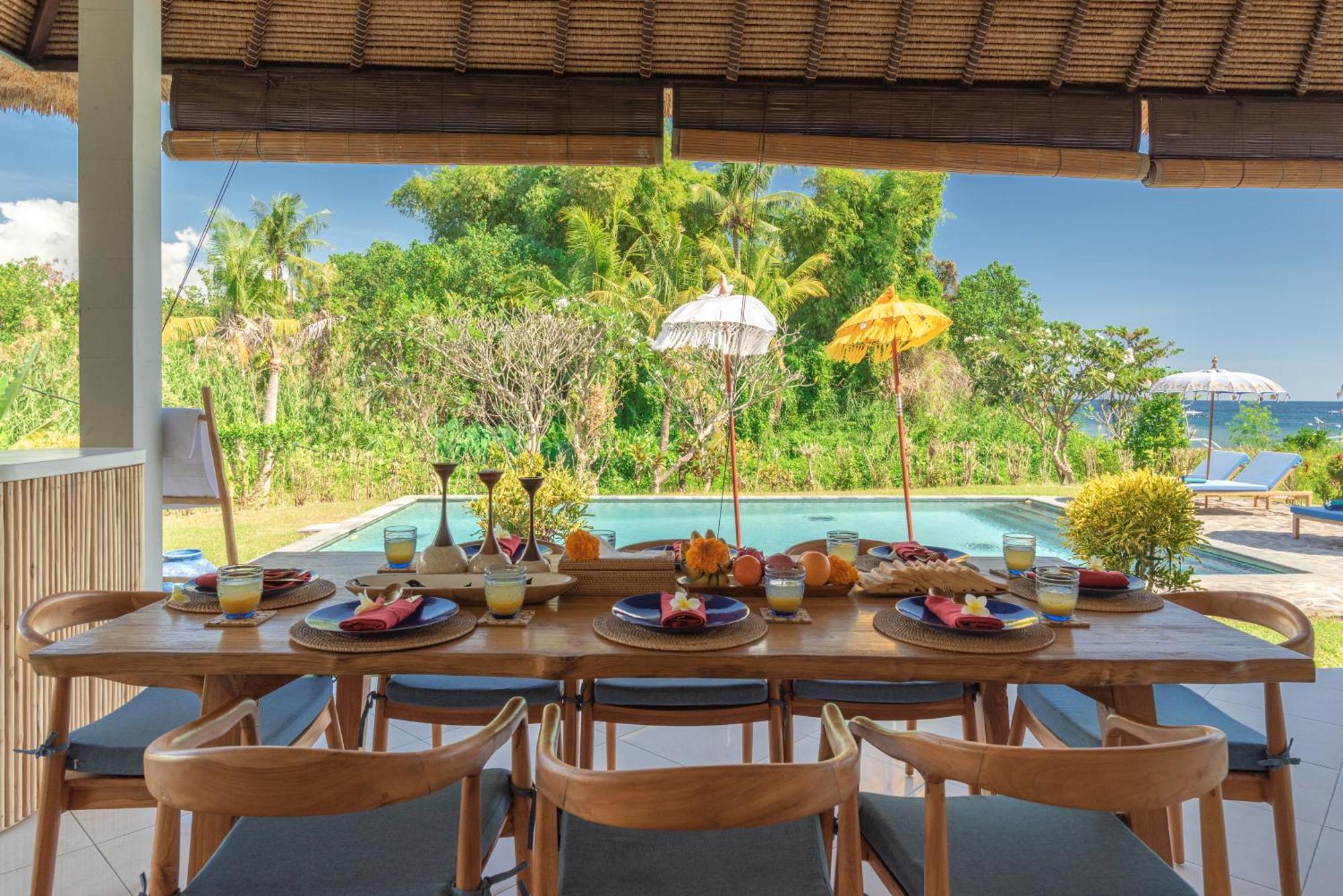Absolute Beach Front Villa Umeanyar Exterior photo